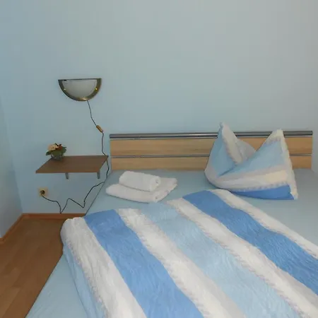 Weinhaus Unger 宾馆 Schwenningen (Sigmaringen)